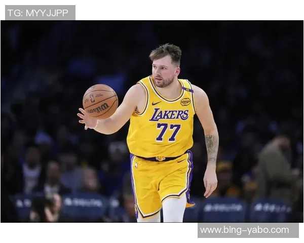 詹姆斯强调防守重要性期待东契奇与里夫斯带队冲击赛季荣誉