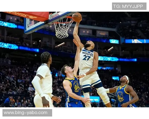 丹尼格林评论戈贝尔上赛季对湖人表现堪比张伯伦震撼数据