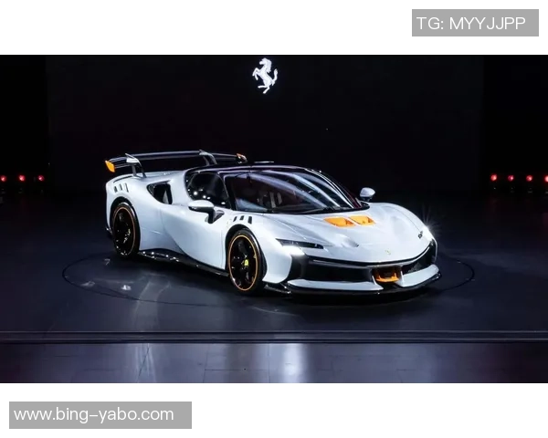 拉莫斯庆祝新年晒出价值超50万欧法拉利新车引发热议