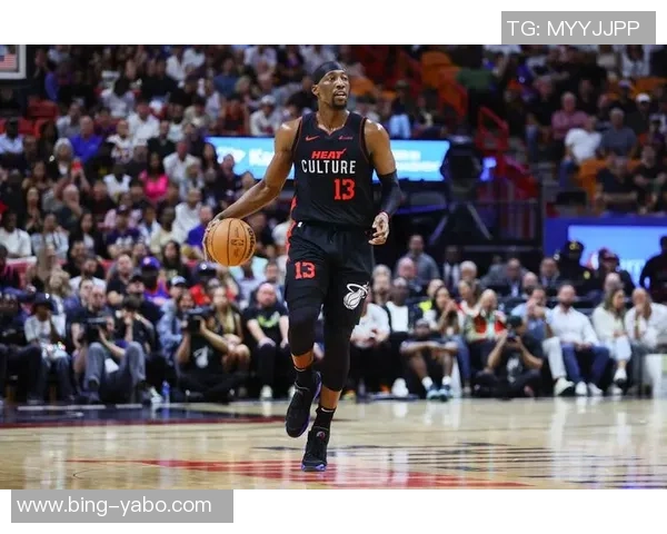 阿德巴约首节表现平平却依然贡献7分4板1助展现全能潜力