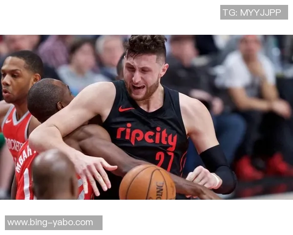 保罗乔治表现平平14投7中仅得17分四项数据难掩球队失利困境