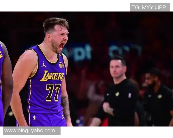 东契奇湖人首季已达17场3055追平浓眉仅用35场表现惊艳