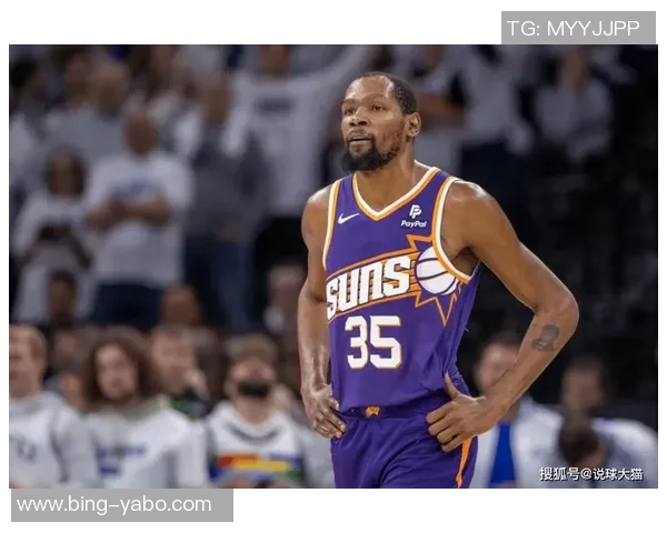 KD本赛季场均上场时间达到369分钟排名联盟第三仅次于马克西和阿门