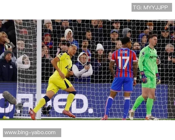 曼联小胜水晶宫全场数据分析射门与得分机会对比揭示比赛精彩瞬间